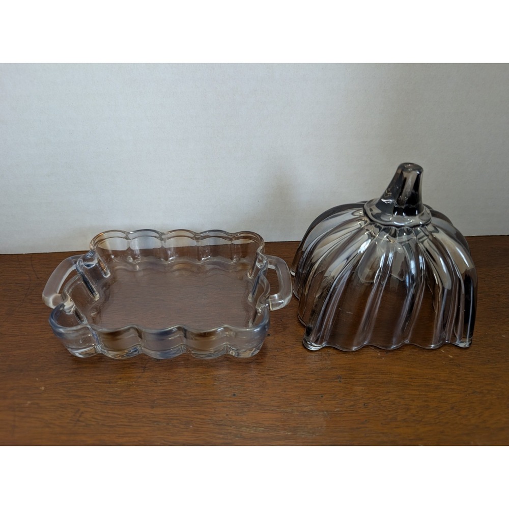 Ribbed Glass Domed Blue & Brown Ribbed & Scalloped Butter Dish - Picture 3 of 3